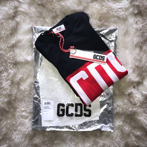 *Unisex GCDS Logo Knit Sweater - Picture 2 of 8